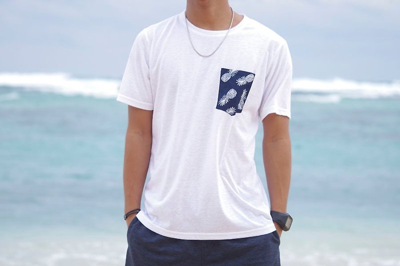 Men's Summer T-shirt <Pineapple Navy> [M size] - เสื้อยืดผู้ชาย - วัสดุอื่นๆ ขาว