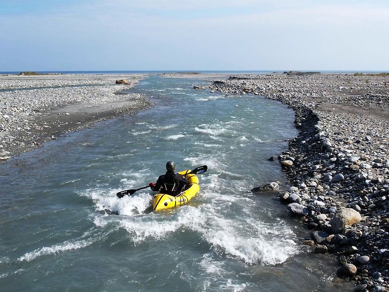 Hualien Backpacking Boat Recommends New Attractions: Hualien River Rafting - กีฬาในร่ม/กลางแจ้ง - วัสดุอื่นๆ 