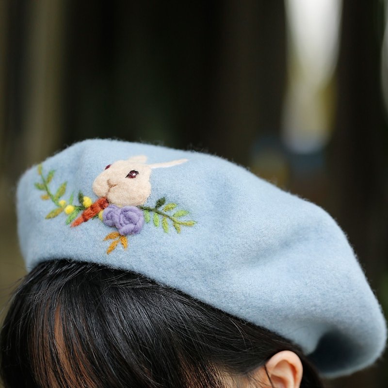 軻人秋冬季新款手工貝雷帽畫家帽羊毛氈兔子圖案女蓓蕾帽可愛甜美 - 帽子 - 羊毛 