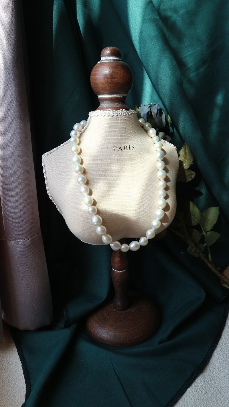 Snow White Baroque Pearl Necklace - สร้อยข้อมือ - ไข่มุก สีทอง