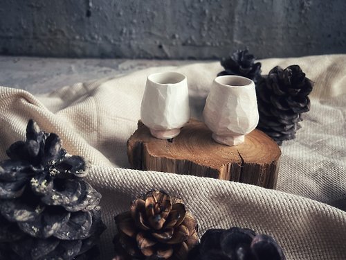 阿法卡朶・蒔光窯記事 桌上的白瓷糖霜 / 粉彩潑墨鬱金香對杯 - S 號 2 件組