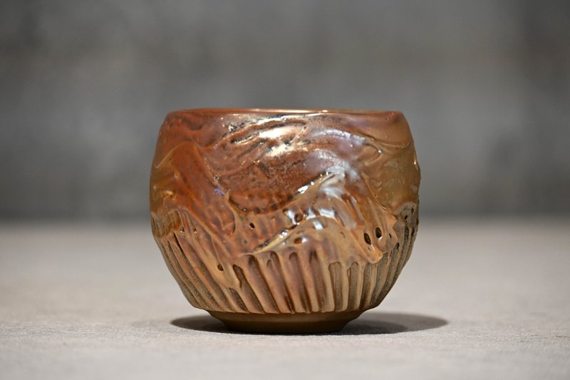 Double-layer texture hand-made cup master cup [Zhenlin Ceramics] - ถ้วย - ดินเผา 