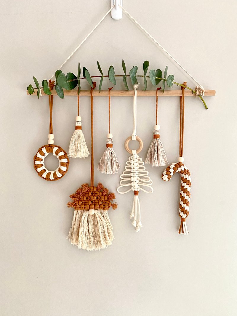 Christmas Series Christmas Arrangements Hanging Ornaments Handwoven - Wall Décor - Other Materials Brown