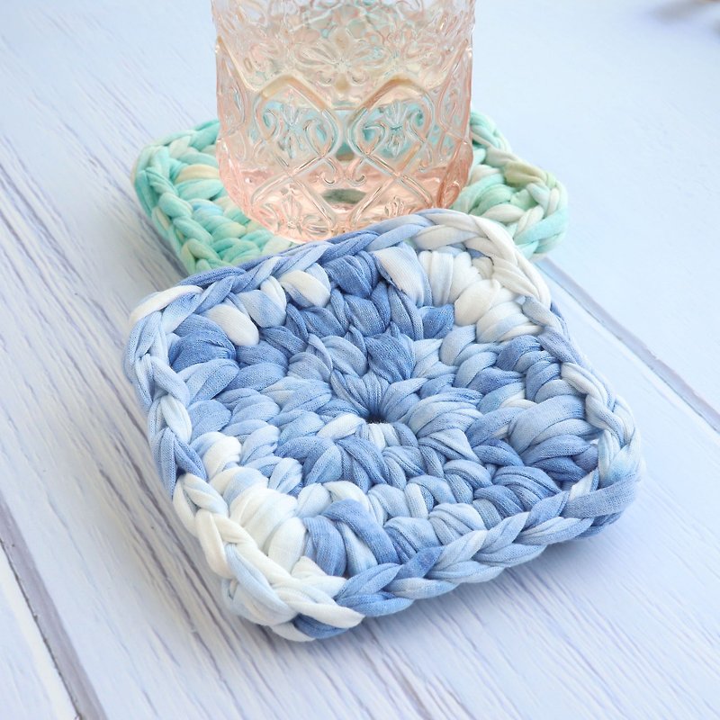 Square cloth hand-crocheted coaster / insulated coaster tie-dye denim blue gift customization - ที่รองแก้ว - ผ้าฝ้าย/ผ้าลินิน สีน้ำเงิน
