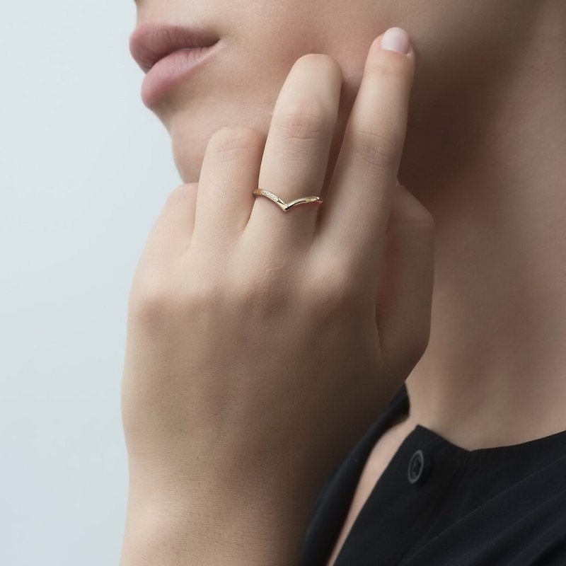 鑽石 戒指 金色 - 天然鑽石 18K 黃金 白金 玫瑰金 V 型線戒 | 客製手工 疊搭混搭