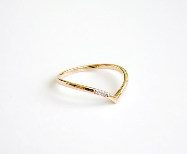 18K Solid Gold Chevron V Shaped Diamond Ring | Handmade Stackable