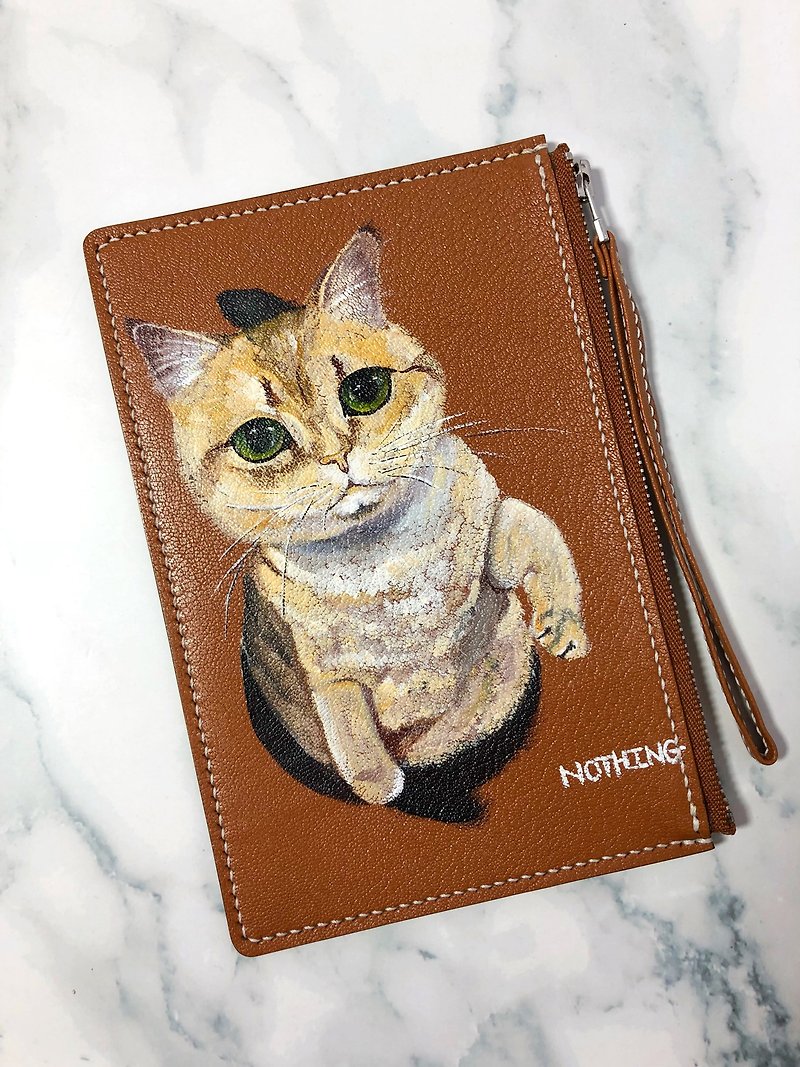Hand-painted pattern Coquettish cat leather coin purse | Mobile phone bag | Small wallet | Clutch bag - กระเป๋าคลัทช์ - หนังแท้ สีนำ้ตาล