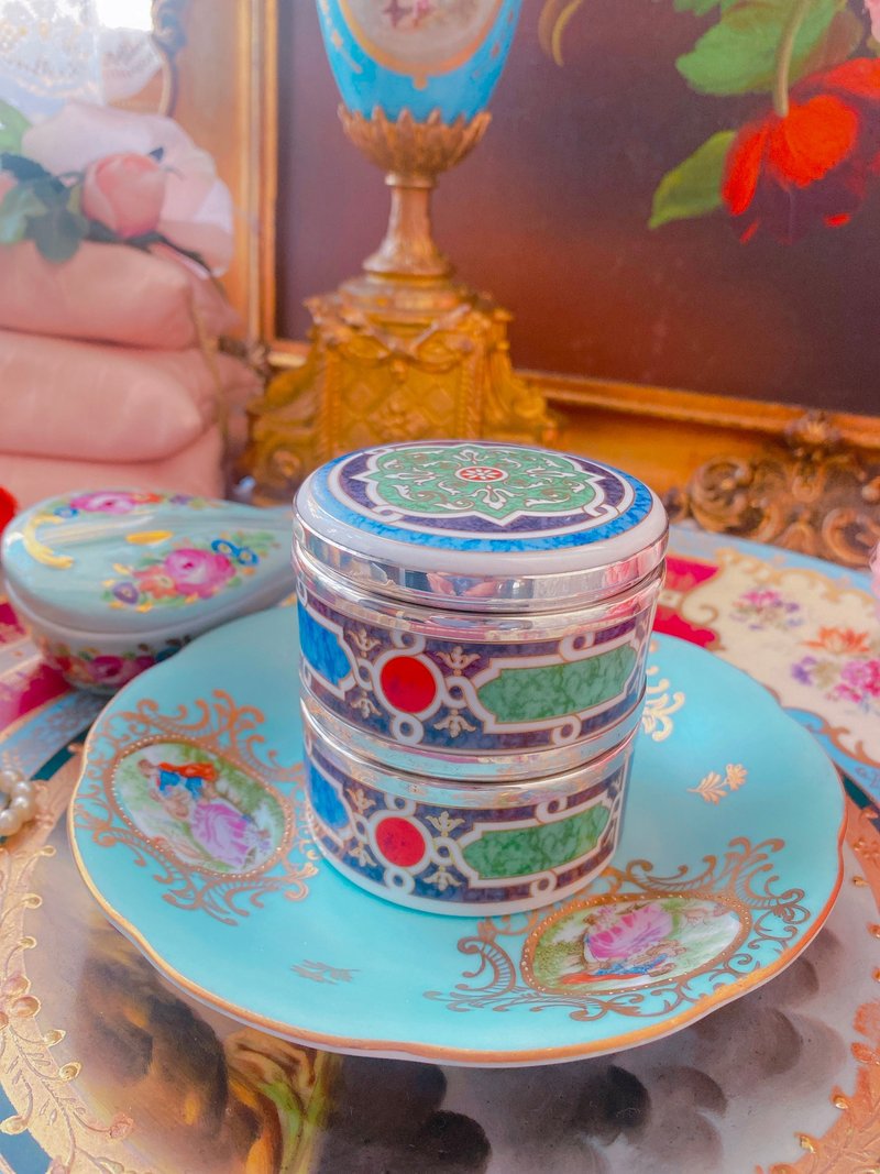 英國製 Wedgwood 1950年古董珠寶盒雙層設計 值得收藏 - 居家收納/收納盒/儲物盒 - 瓷 多色