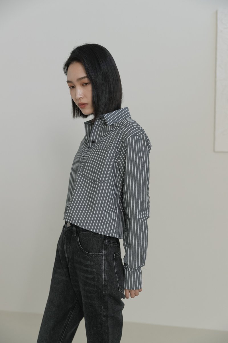 [Brand original] Ivy stiff Linen sexy short shirt handsome black - Women's Tops - Cotton & Hemp Black