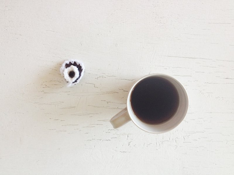Pin - Black Coffee - เข็มกลัด - ผ้าฝ้าย/ผ้าลินิน 