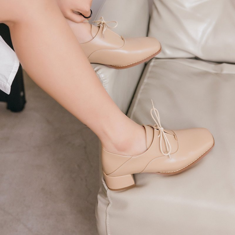 Comfortable Soft Heel Square Toe Strap Oxford Shoes - Beige - รองเท้าส้นสูง - หนังแท้ ขาว
