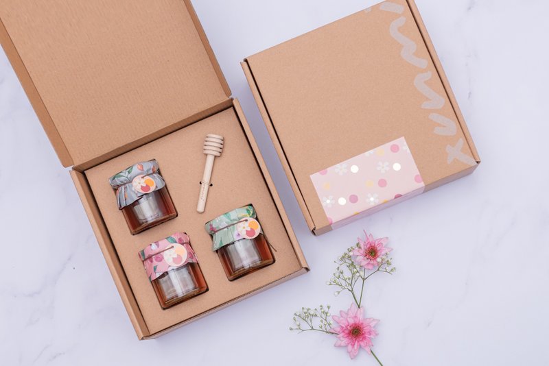 【Customized Gift Box】Three-in Honey Gift Box - Pink Style - Honey & Brown Sugar - Paper Pink