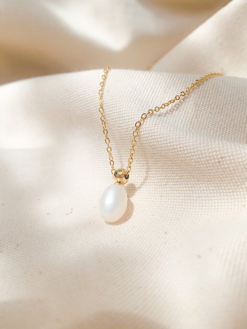pearl drop necklace TINARI - 項鍊 - 不鏽鋼 金色