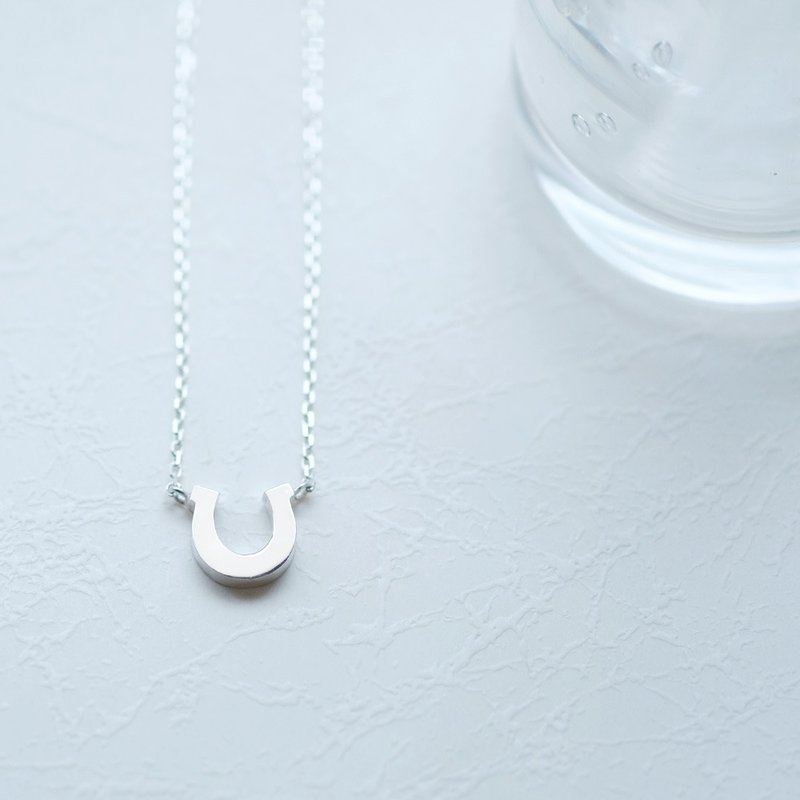 Mini Horseshoe Necklace Silver 925 - สร้อยคอ - โลหะ สีเทา