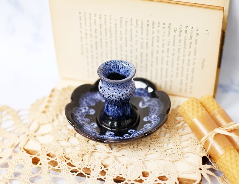 [Good day fetish] German antique ceramic dark blue blooming lace candle holder - Candles & Candle Holders - Pottery Blue