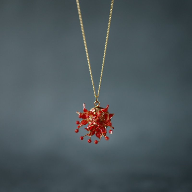 Adjustable length spider lily necklace - สร้อยคอ - เรซิน สีแดง