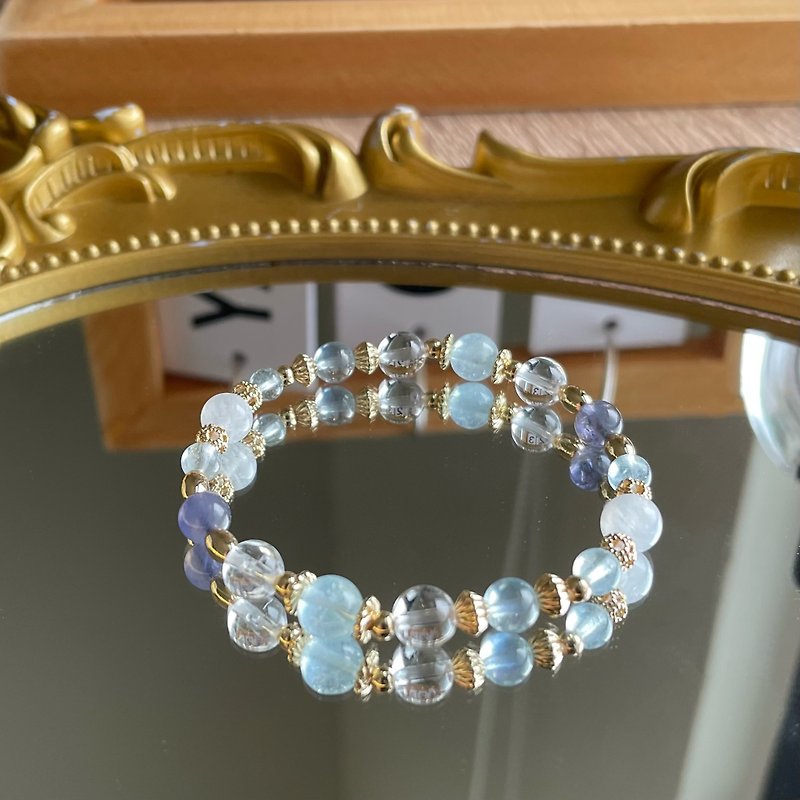 /Fountain of Leisure/Aquamarine white crystal moonstone cordierite - สร้อยข้อมือ - คริสตัล สีน้ำเงิน