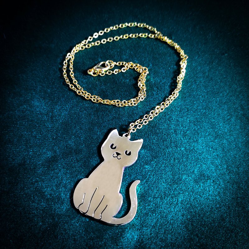 Cute cat in  pendant  : Amore Accessories - 項鍊 - 銅/黃銅 銀色