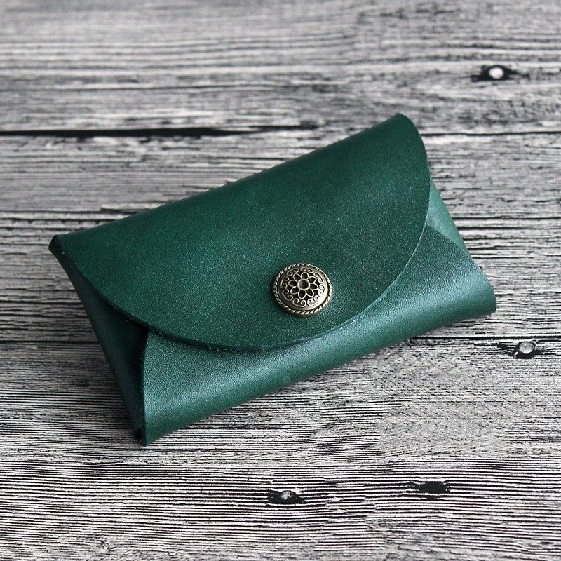 Dark green carved buckle handmade leather business card box head layer leather business card holder card bag purse free lettering - กระเป๋าใส่เหรียญ - หนังแท้ สีเขียว