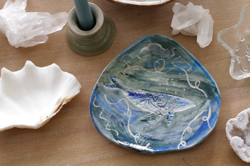 Purely hand-kneaded hand-painted whale pattern ceramic shallow plate/ornament plate/candle holder - Plates & Trays - Pottery Blue