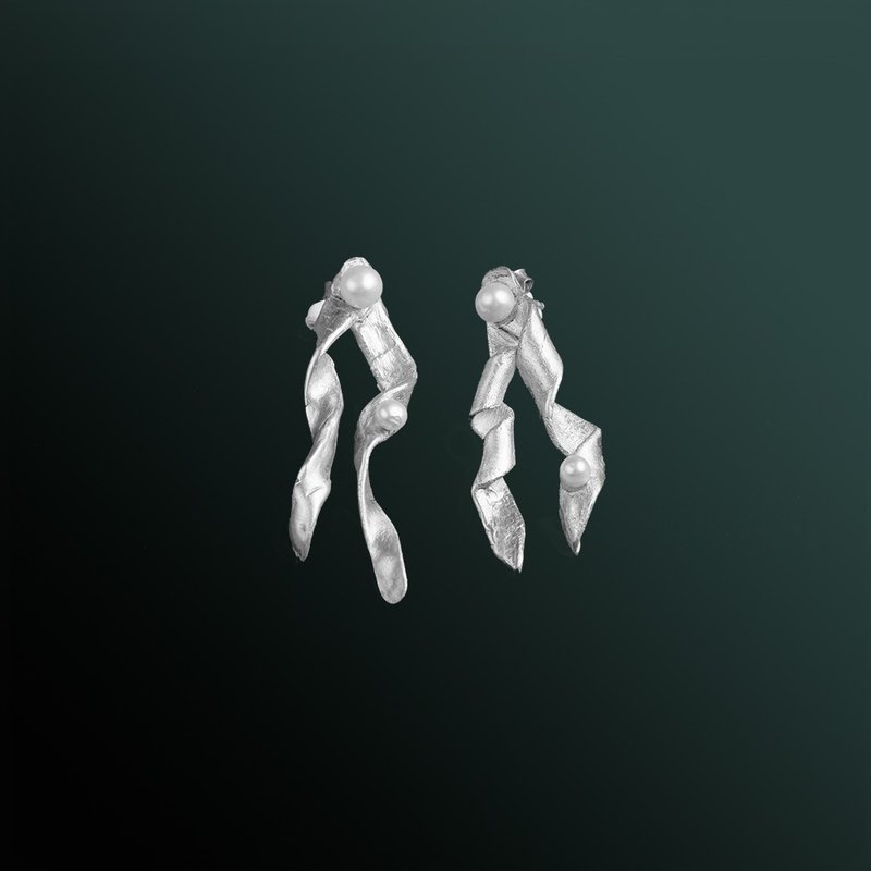 Amphitrite Collection Srichalalai 2 Earrings Silver 99.9 - 耳環/耳夾/耳骨夾 - 銀 銀色