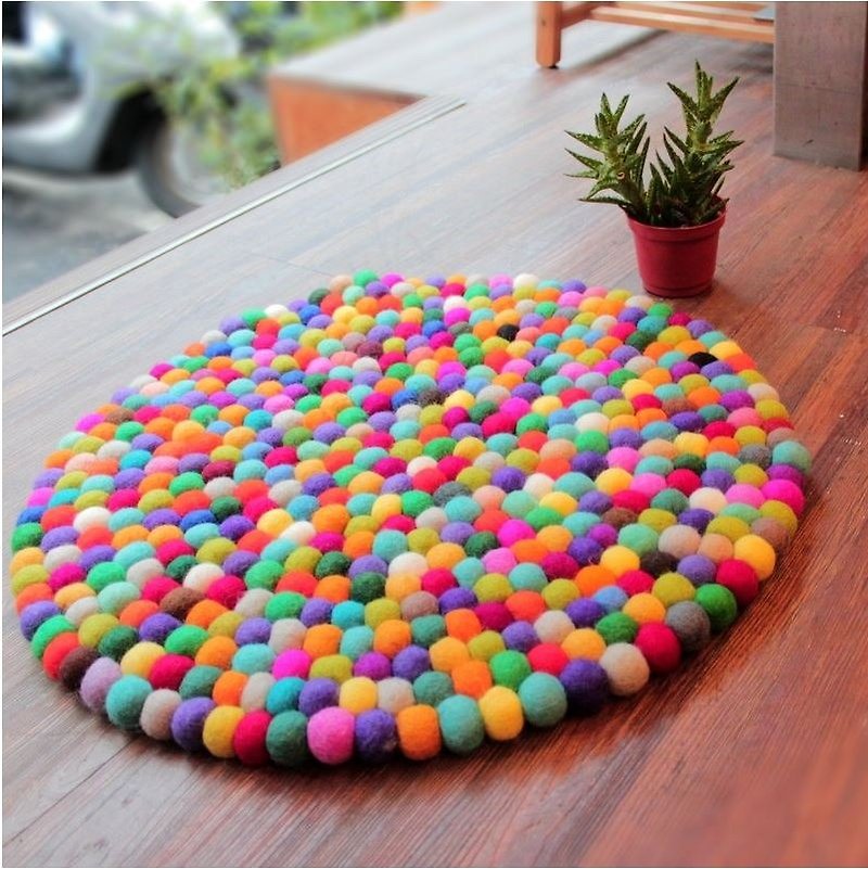 ✱ wool felt balls circular mats ✱ (random shipments do not pick the color) - Items for Display - Wool Multicolor