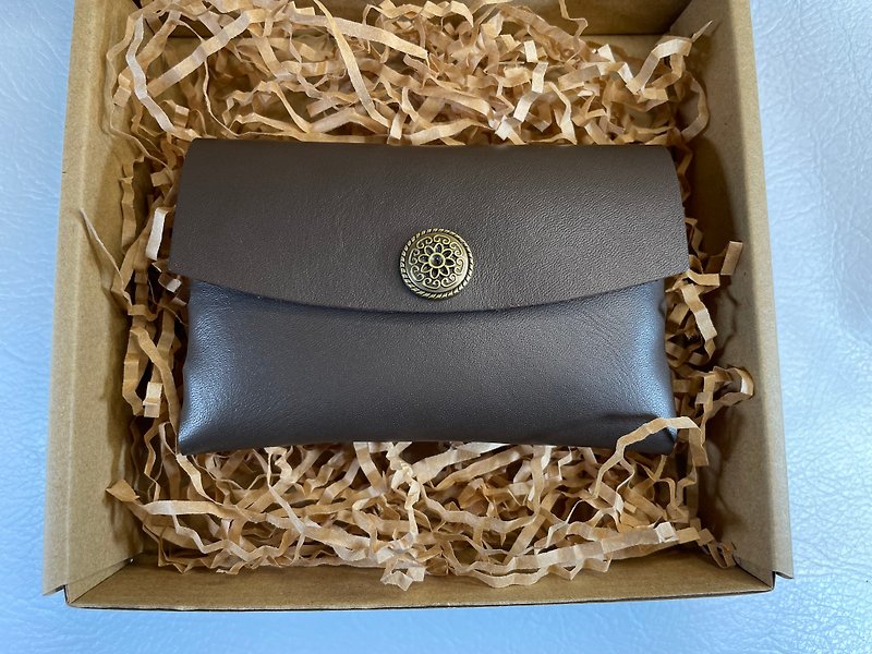Original leather card holder/coin purse/unique buckle card holder - Coin Purses - Genuine Leather Brown