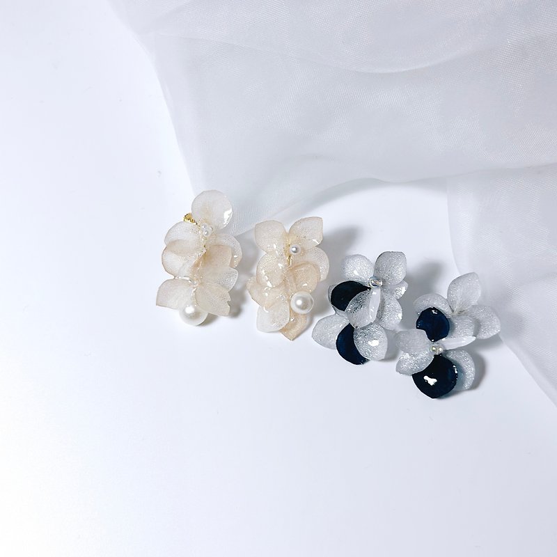 Snow Point• Embossed Handmade Earrings - ต่างหู - พืช/ดอกไม้ 