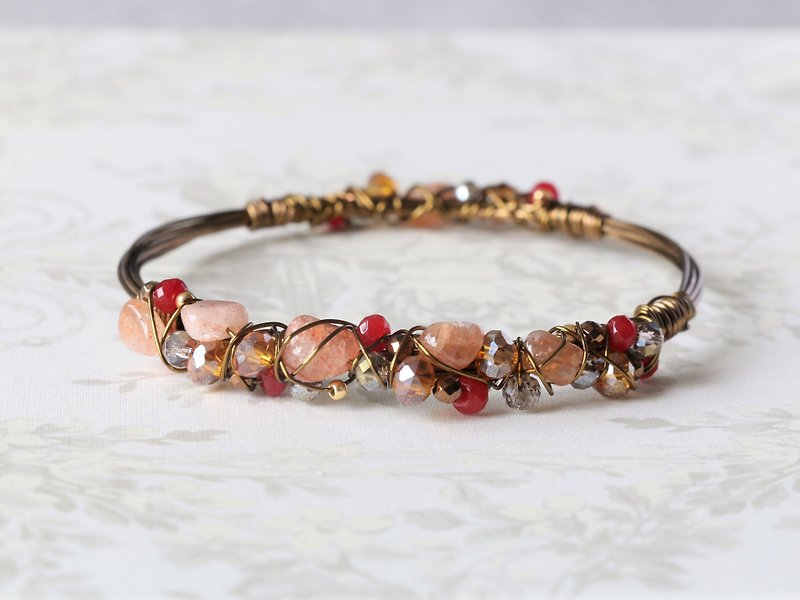 Sunstone wire wrapped bracelet - natural crystal bracelet - 18K gold plated wire - สร้อยข้อมือ - เครื่องเพชรพลอย สีนำ้ตาล