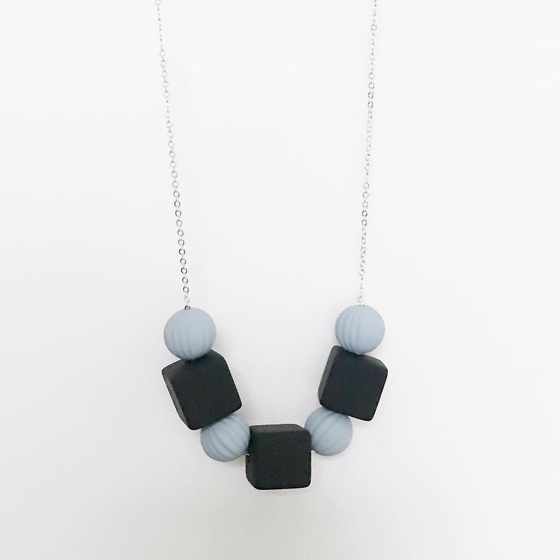 y Blue Grey Wooden Ball Necklace Birthday Gift Bridesmaid Gift - Chokers - Plastic Black