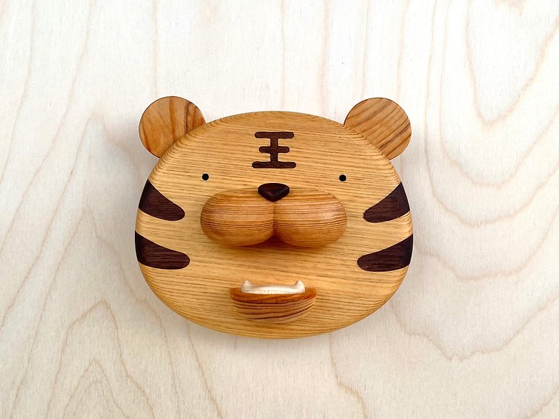Little tiger l solid wood coat rack - ตะขอที่แขวน - ไม้ สีกากี