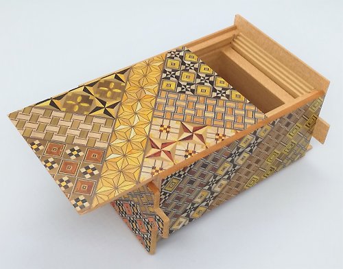 Japanese Puzzle Box OKA ２７回仕掛け５寸秘密箱 伝統小寄木 パズル箱 箱根寄木細工