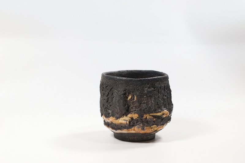 Wood-fired black earth unglazed burst crack water cup - Teapots & Teacups - Pottery Multicolor