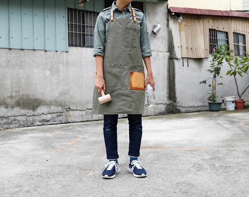 [Kyrgyzstanco] aprons custom detachable apron waterproof double wax cloth / brass button / leather cafe hairdressing - Other - Genuine Leather Multicolor