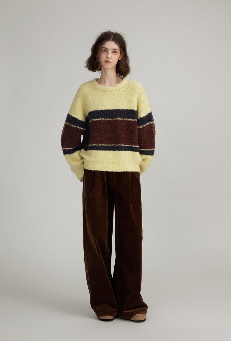 Retro contrasting autumn and winter wool knitted sweater - สเวตเตอร์ผู้หญิง - วัสดุอื่นๆ หลากหลายสี