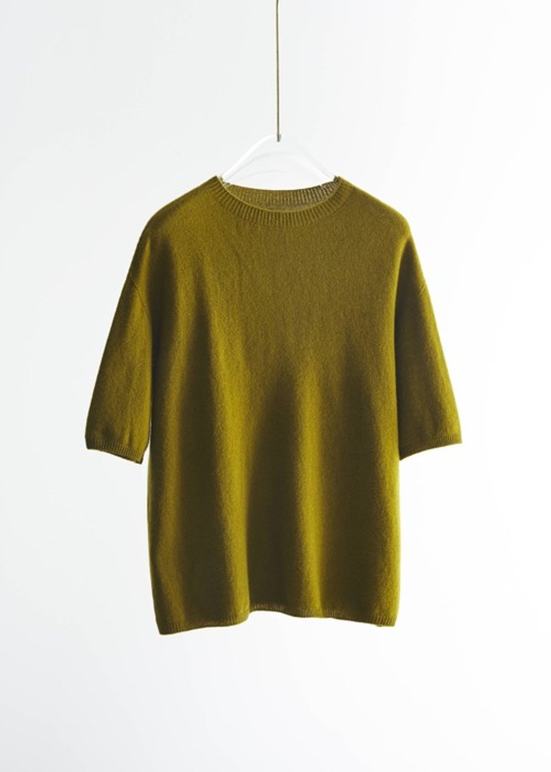 A long-lasting, versatile 5/4 sleeve knit, 100% wool, Rokkou Tea 240929-2 - Women's Tops - Wool 