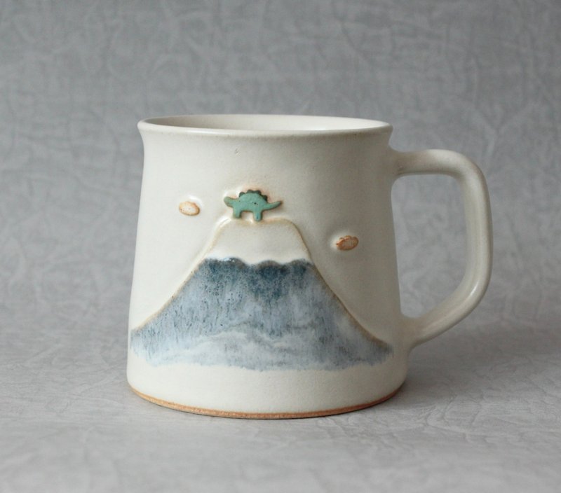 Dinosaur version of Mount Fuji coffee cup - แก้วมัค/แก้วกาแฟ - ดินเผา 