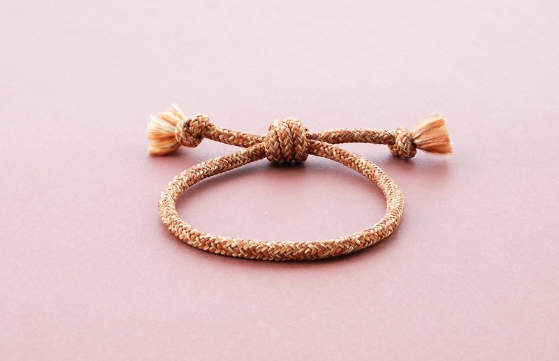 Pull-it-tight natural brown bracelet - 手鍊/手鐲 - 其他材質 咖啡色