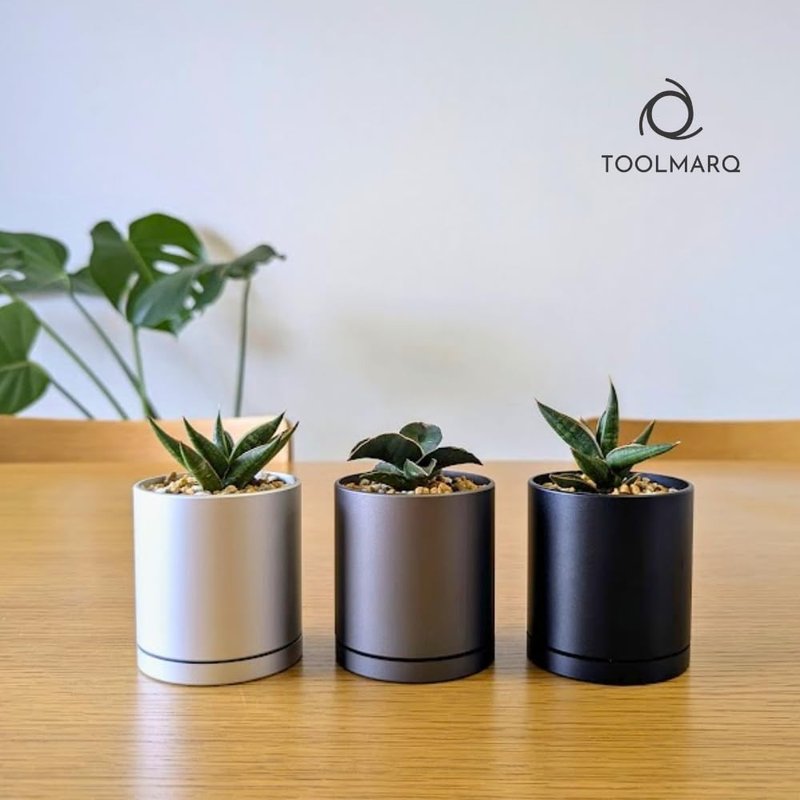 TOOLMARQ 鋁製花器 金屬植栽盆 簡約設計 附底盤 獨家盒裝設計 - 花瓶/花器 - 鋁合金 銀色