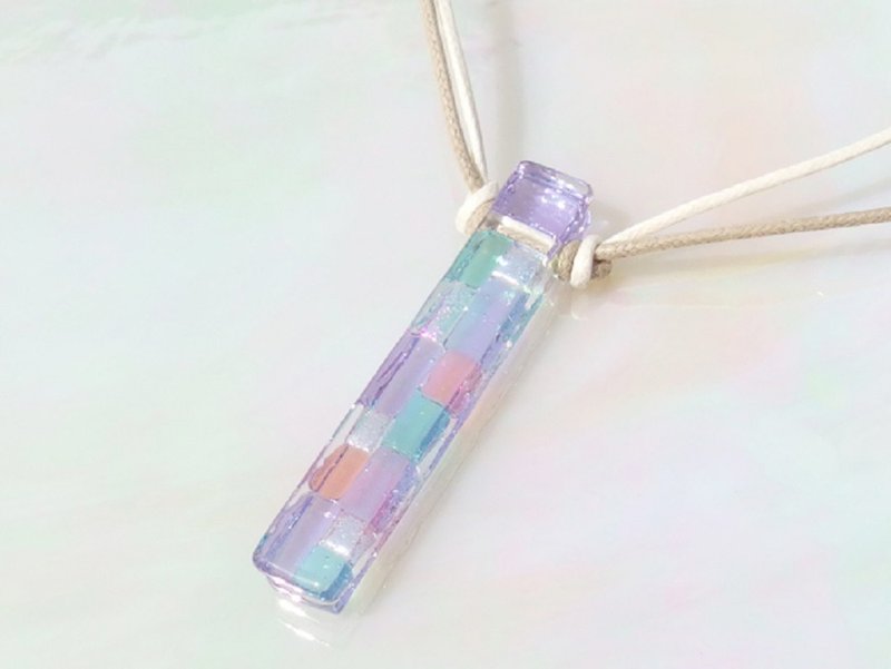 色が変わるオーロラガラス(おーろら【マジック】)ネックレス【アロマペンダントに変更可】 【受注制作】 - 項鍊 - 玻璃 紫色