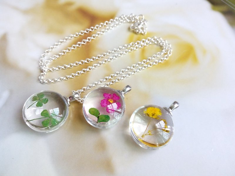 Pressed flowers jewelry resin necklace silver chain, pressed flower pendant - สร้อยคอ - แก้ว 