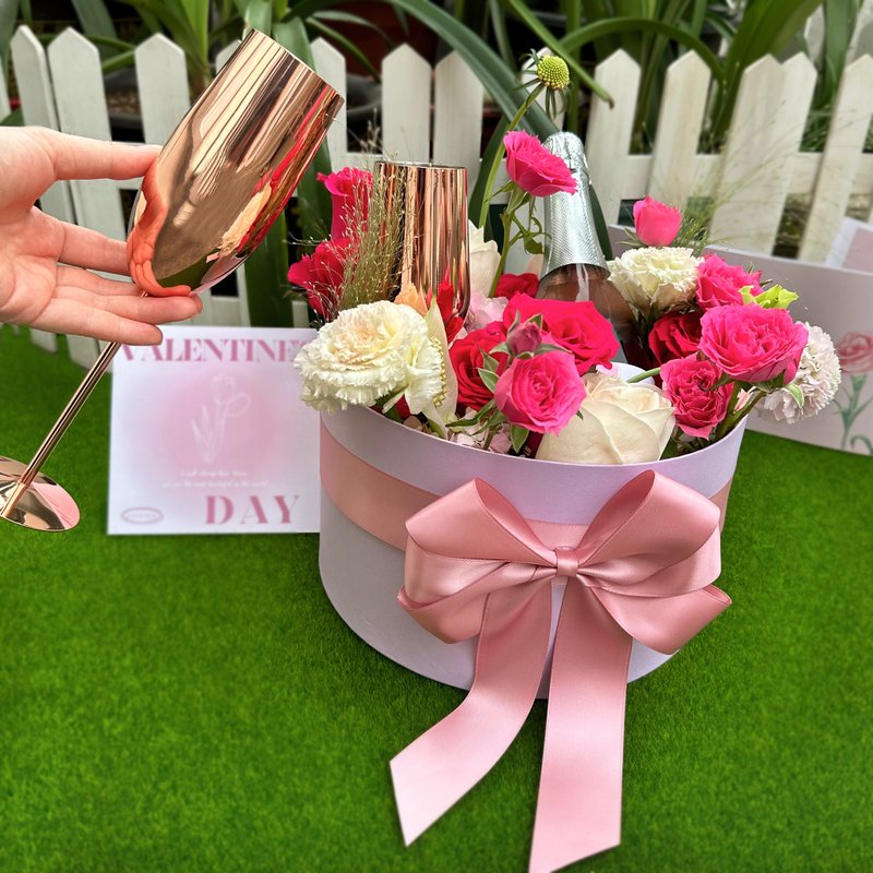 情人節禮物|浪漫紫色花盒 客製化粉紅香檳禮物 鮮花禮盒送女友 - 酒類/酒精飲品 - 壓克力 