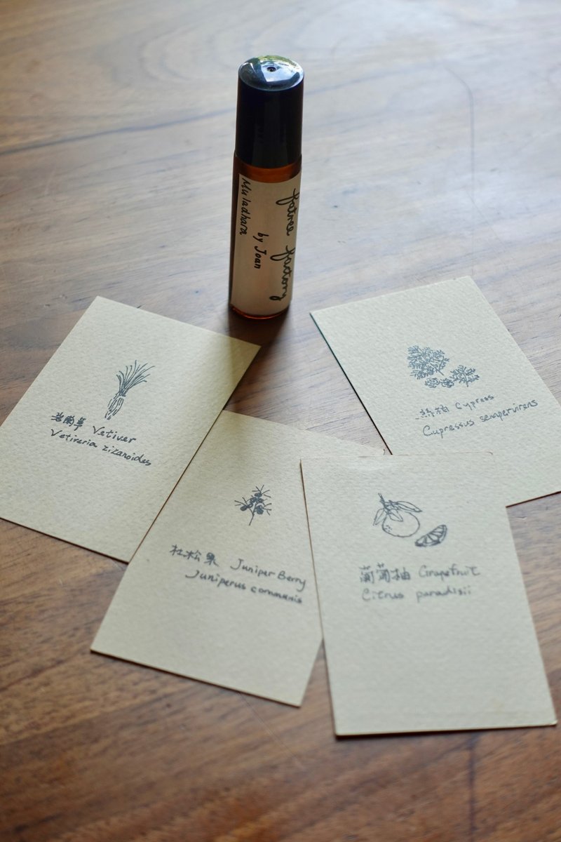 小樹香房 療癒香油 //海底輪Muladhara - 香氛/精油/擴香 - 精油 紅色