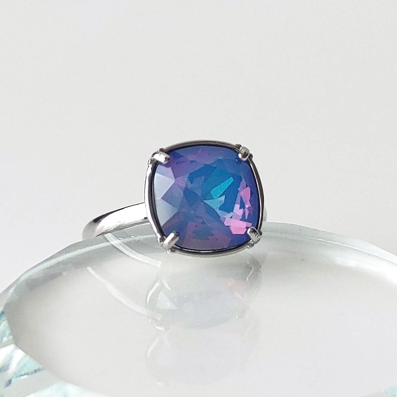 White Opal Heliotrope,Square Cut Crystal Ring,Beautiful Blue - แหวนทั่วไป - แก้ว สีน้ำเงิน