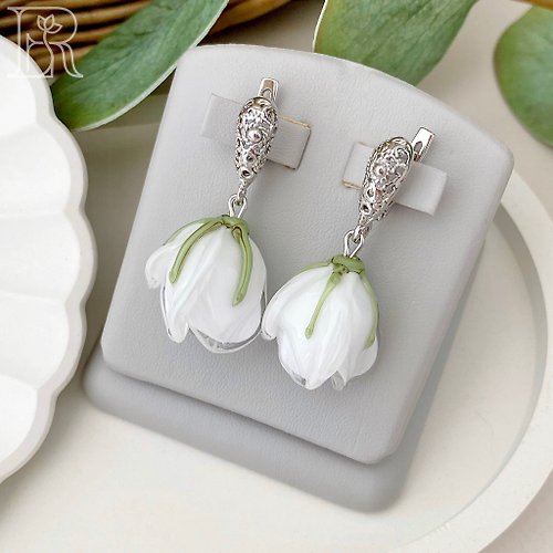 LEFIREL' Unique White Flower Silver Prom Jewelry / Simple Drop Backs Prom Earrings
