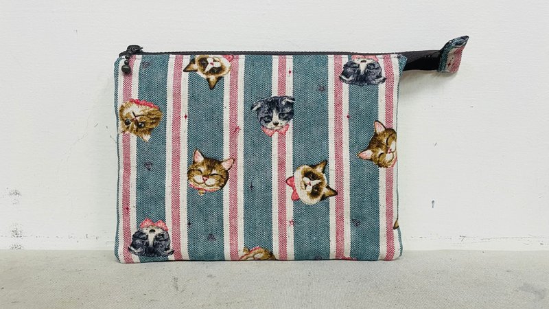 Three-compartment flat bag-straight striped cats - กระเป๋าเครื่องสำอาง - ผ้าฝ้าย/ผ้าลินิน สีน้ำเงิน