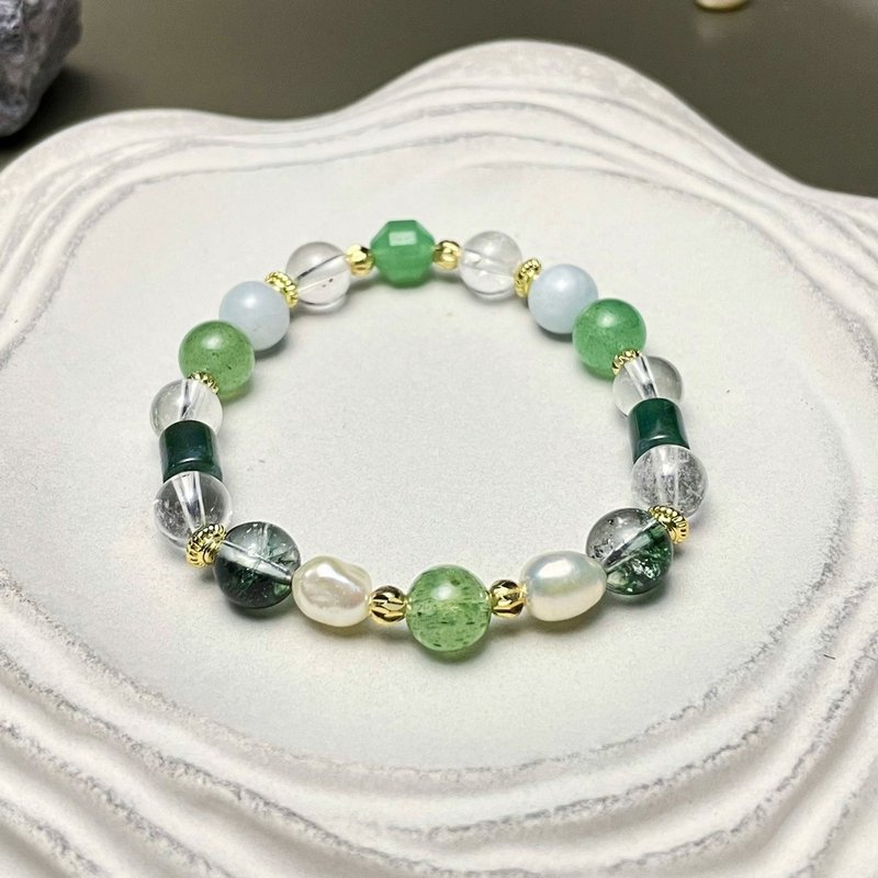 Genie Bracelet, elastic bracelet made with multi-stone and golden plating. - Bracelets - Crystal Green