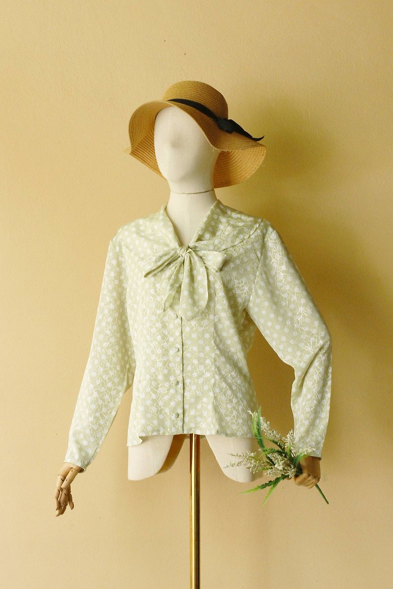 Vintage blouse Pastel green polka dot, bow collar - Women's Tops - Polyester 