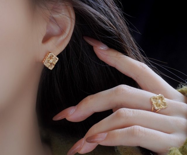 Anita Ko 18Kホワイトゴールド＆ダイヤモンドスタッドイヤリング DIAMOND STUD EARRINGS – Anita Ko