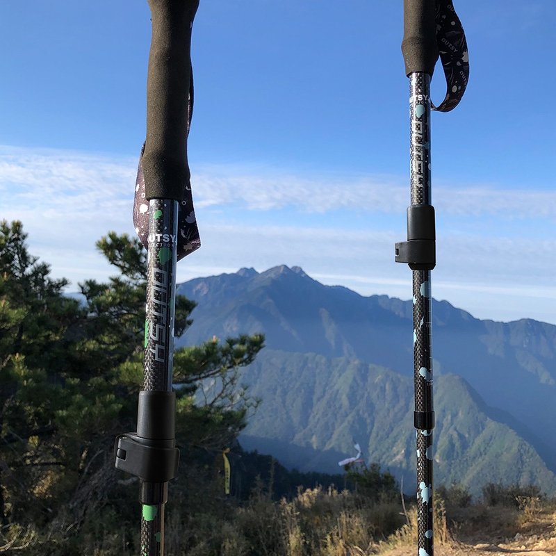 碳纖維極輕折疊式伸縮外鎖掠嶺登山杖 兩色可選 交換禮物 - 運動/健身器材 - 碳纖維 黑色